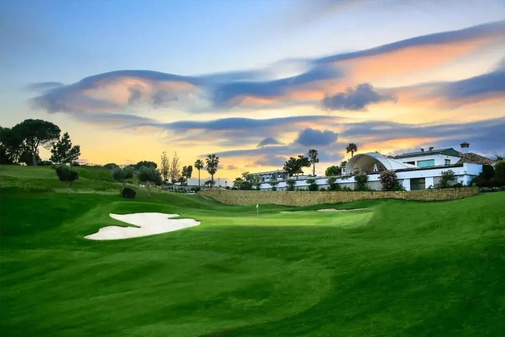 Stylish 3-bed Apt on La Cala Golf 15th Hole View