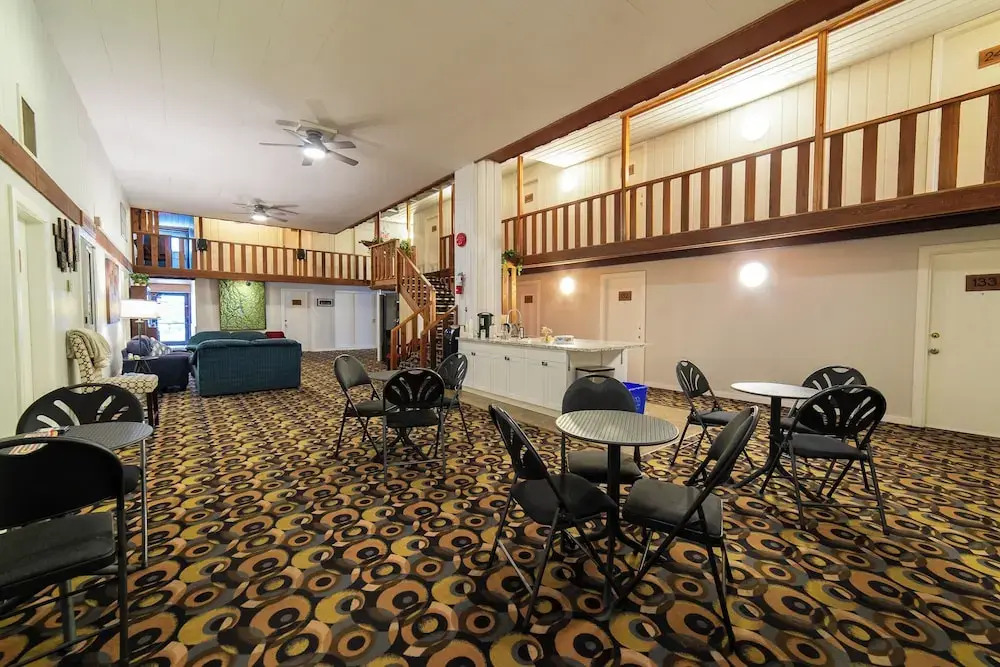 Downtowner Motor Inn