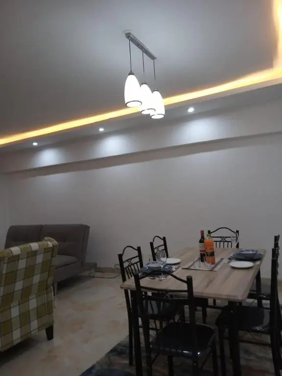 Good Guest RM 3 Sharing Living and Kitchen USD33