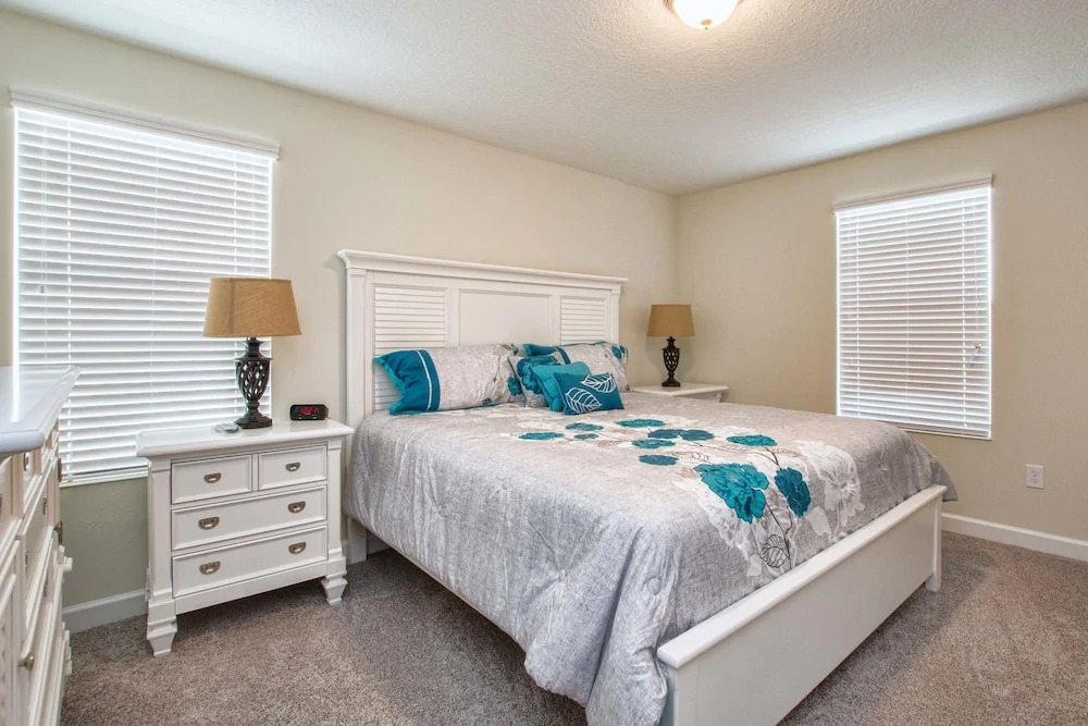 Storey Lake-5 Bedroom Pool Home-1663ST