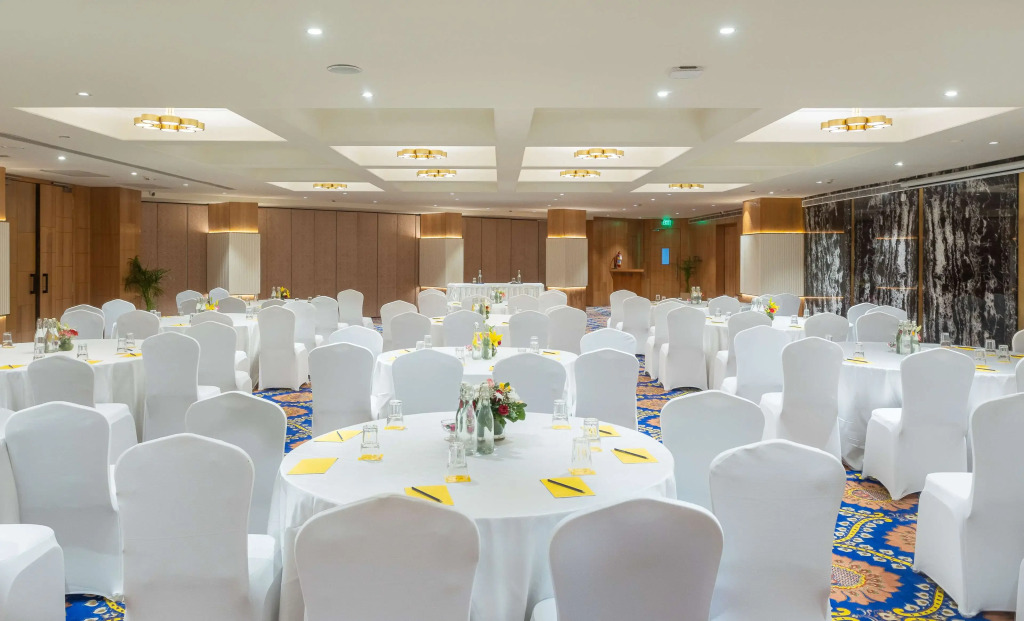 Golden Hotel
