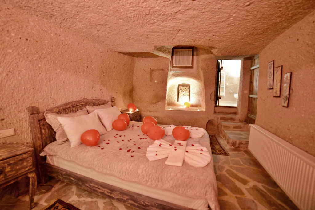 Valley Inn Cave Hotel