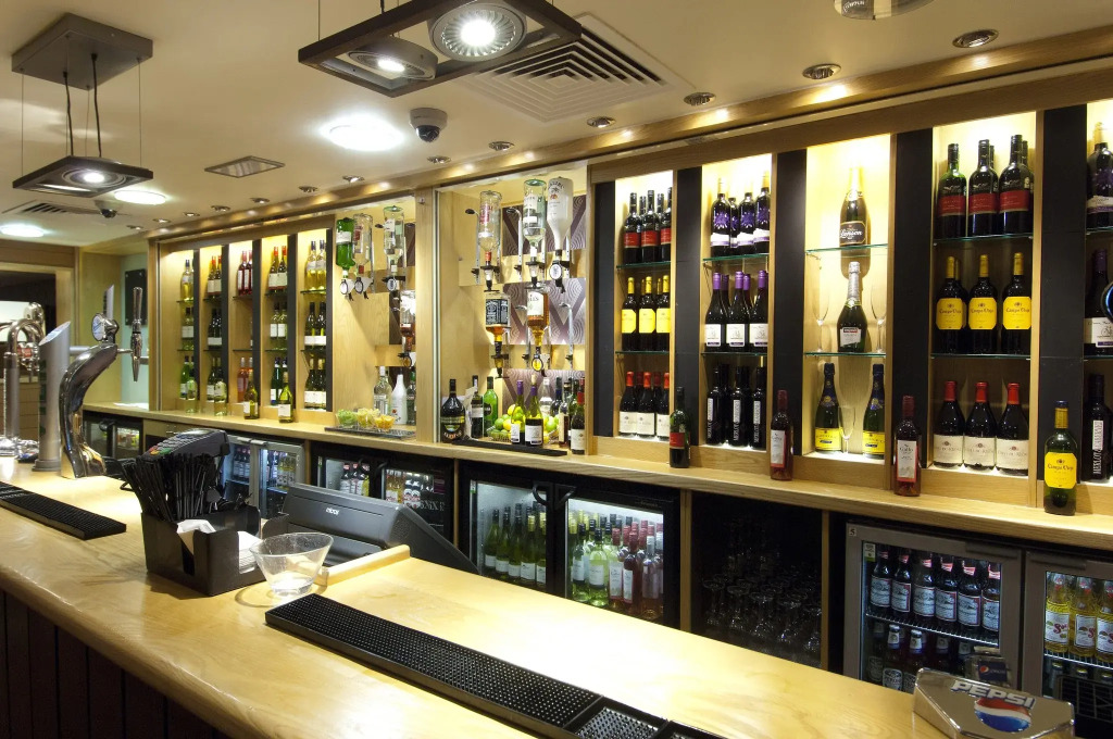 Premier Inn Heathrow Airport T2 & T3 (Bath Road)