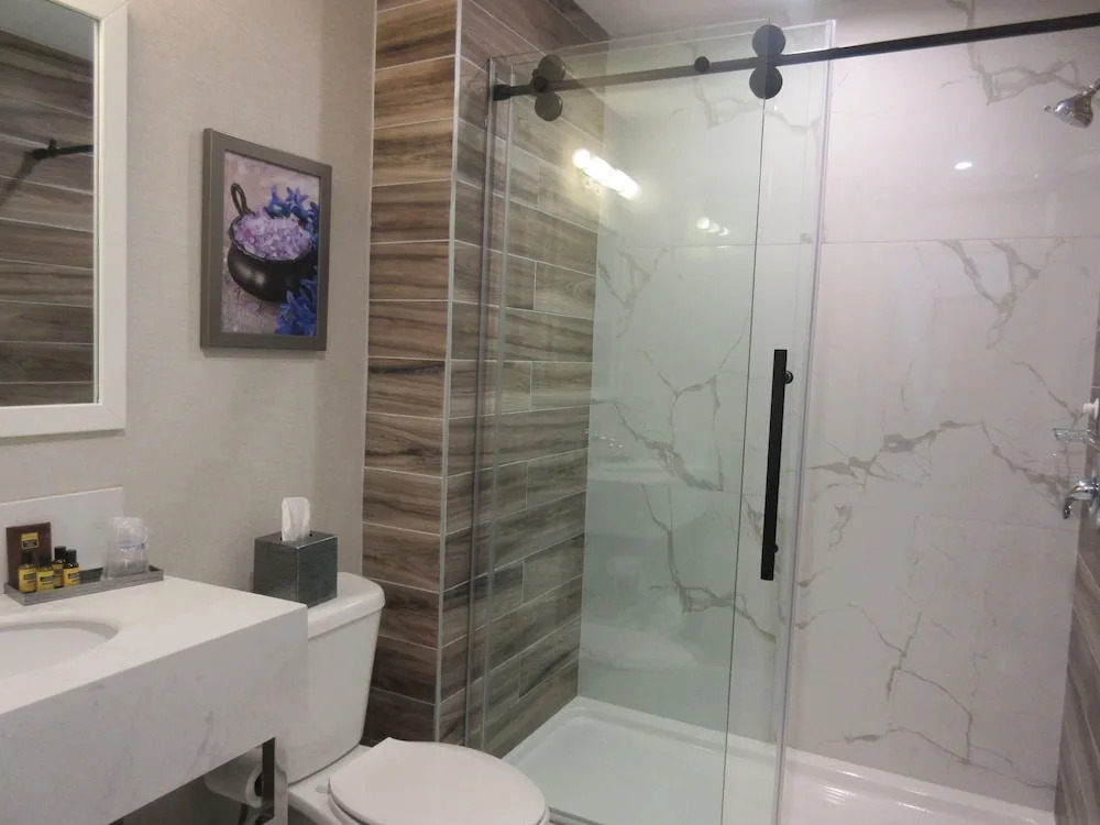 Best Western Plus Montreal East