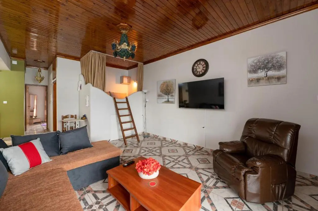 72sqm apartment with amazing view near old bridge