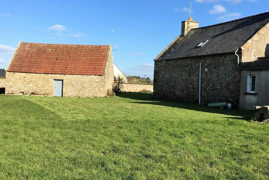 Maison bretonne rénovée WIFI avec grand jardin à TREBEURDEN - Réf 675
