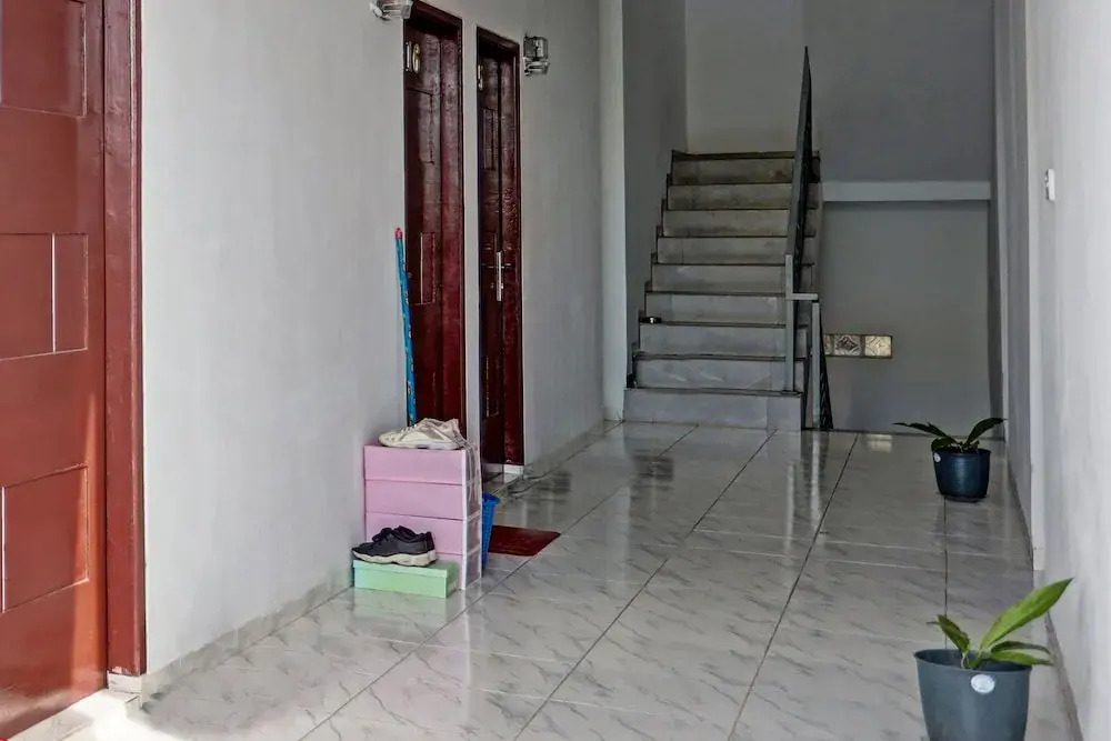 OYO 92524 dCost Homestay