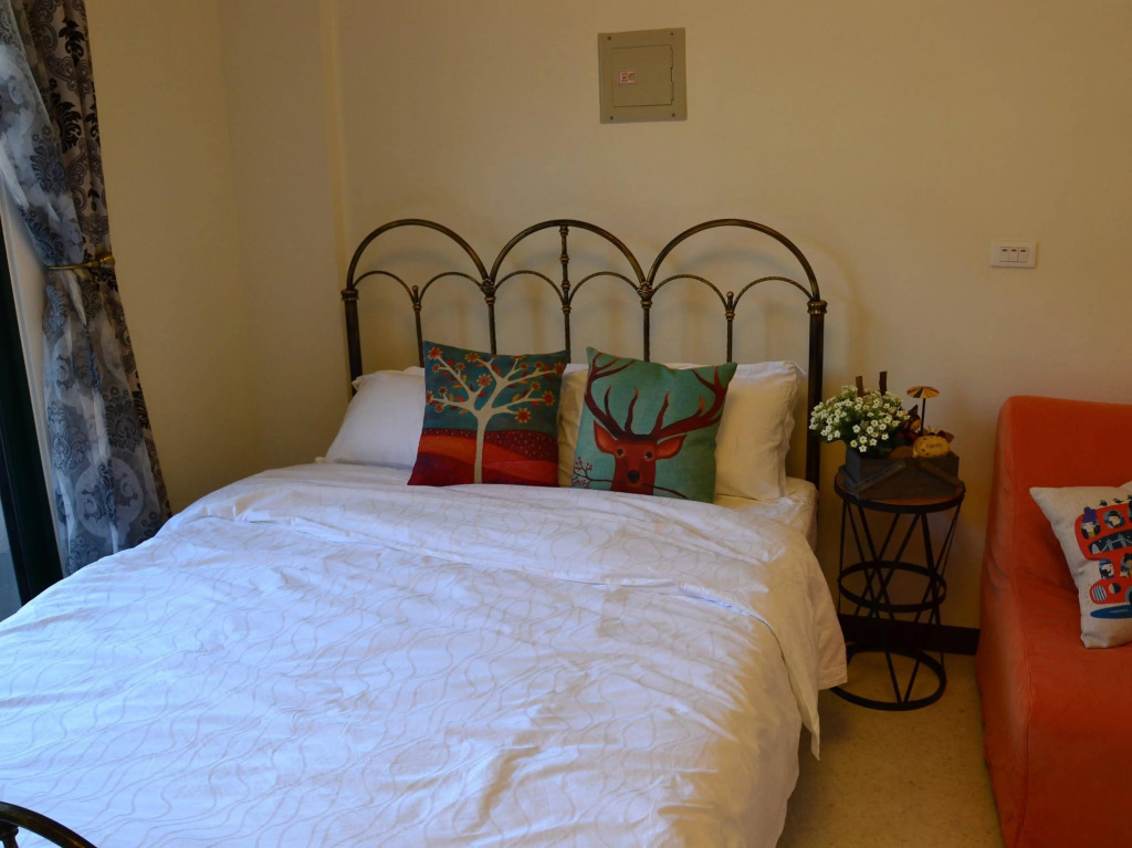 43&13 Room Store B&B