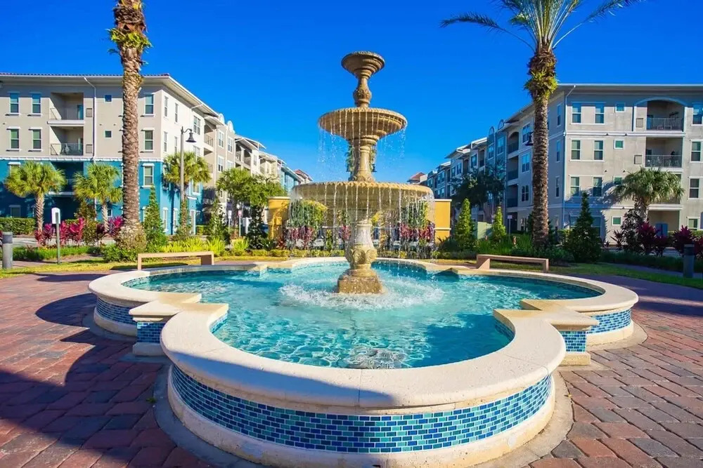 Prime Location-spacious Condo for 8 Guests