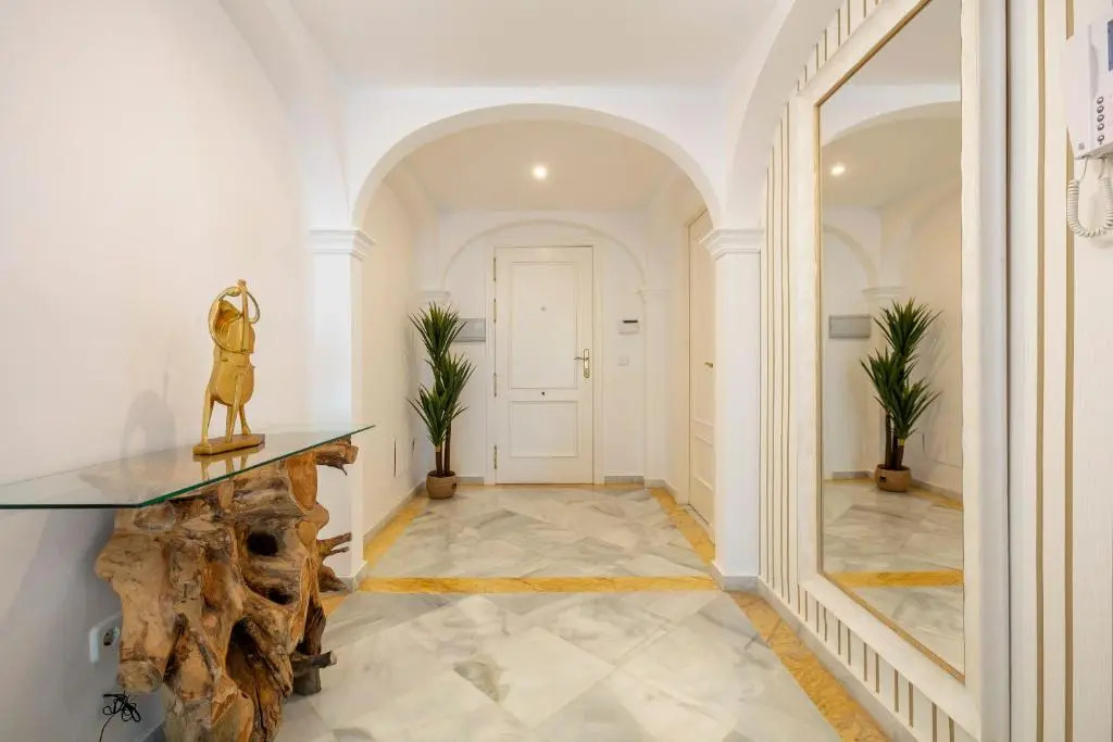 Stunning 2 bedroom apartment Magna Marbella RDR259