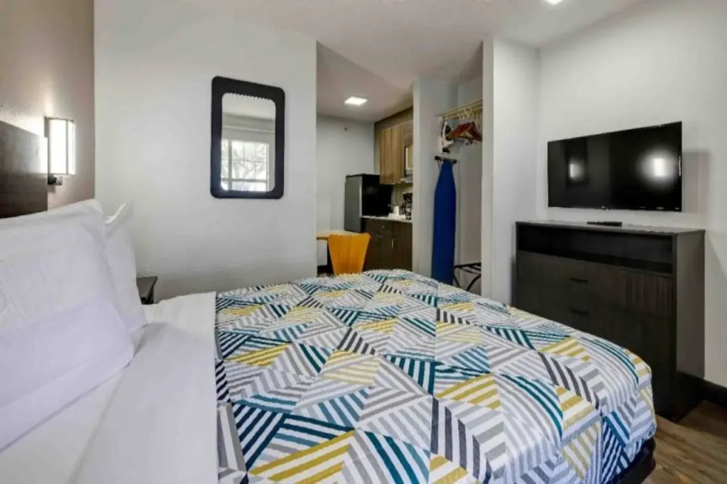 Studio 6-Arlington, TX - South - Dallas