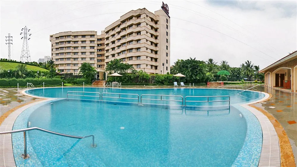 The Residence Hotel & Convention Center