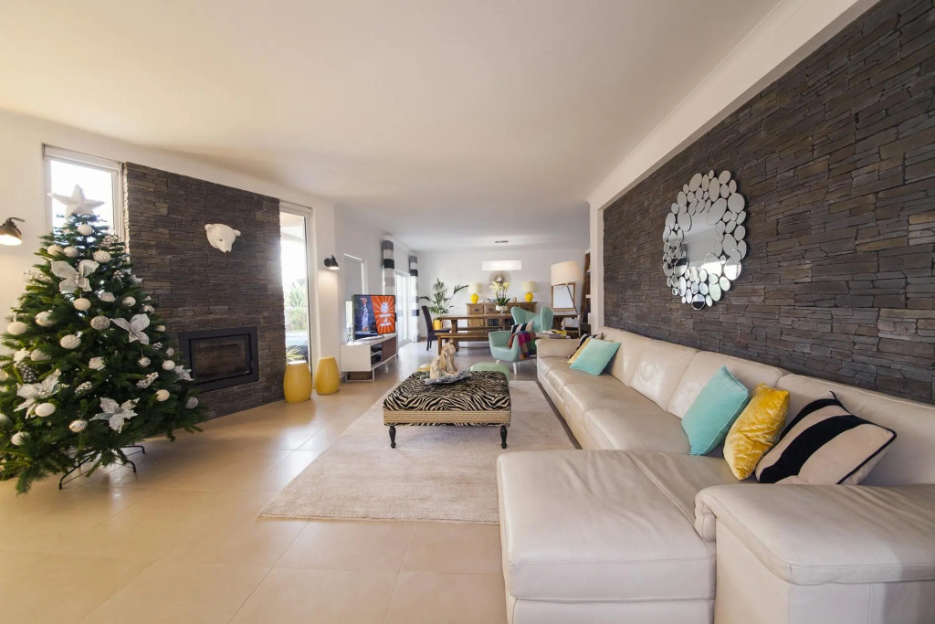 D09 - Porto de Mos Luxury Villa