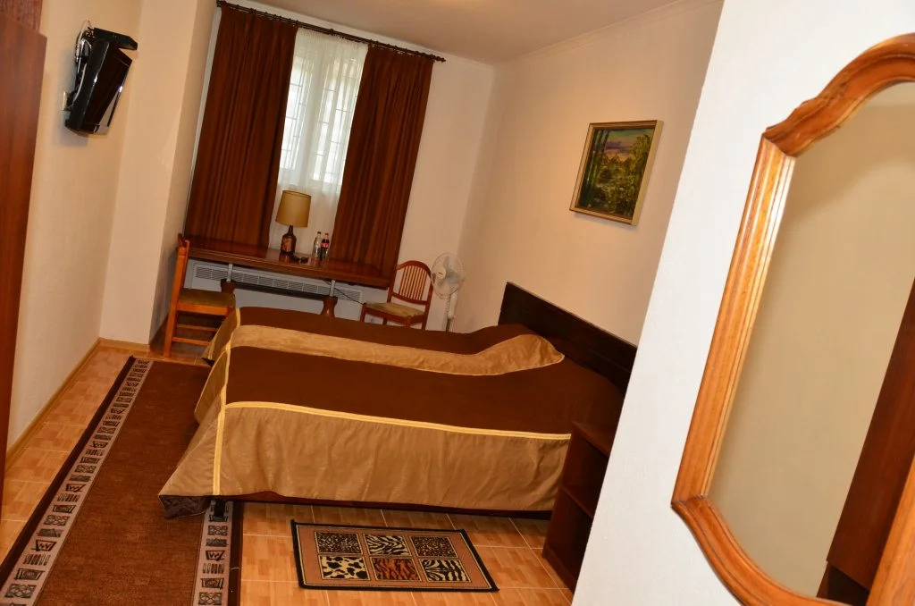 Acorn Hotel