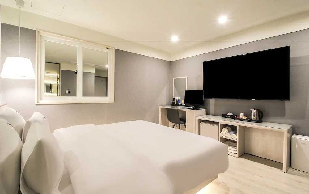 2Night Hotel