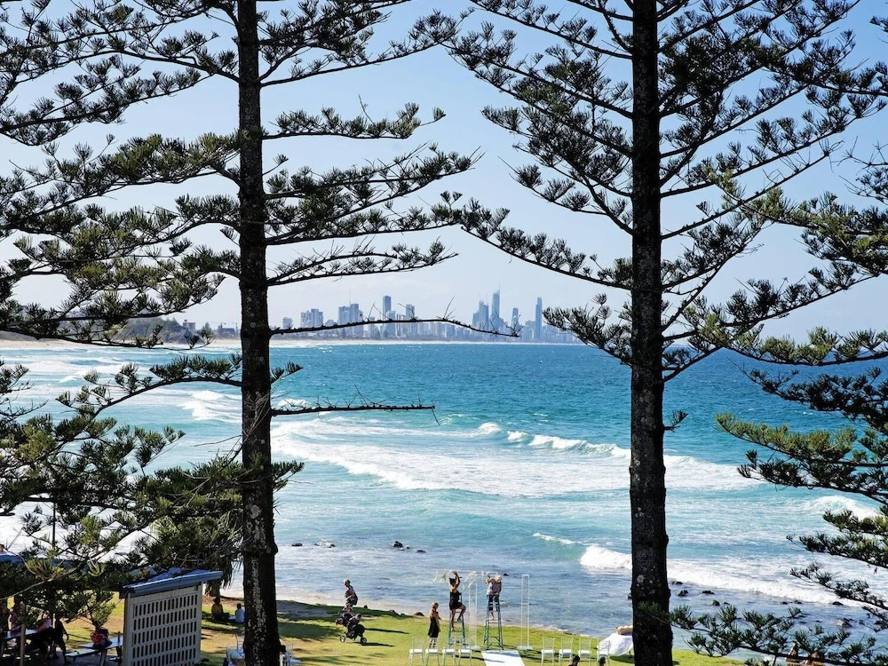 Burleigh by the Sea