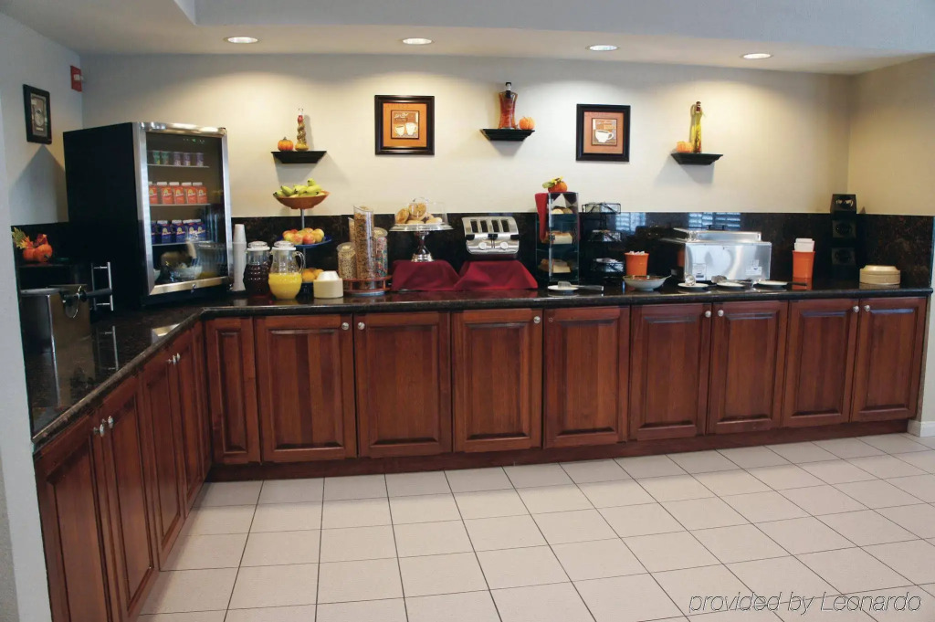 La Quinta Inn & Suites by Wyndham Houston North-Spring