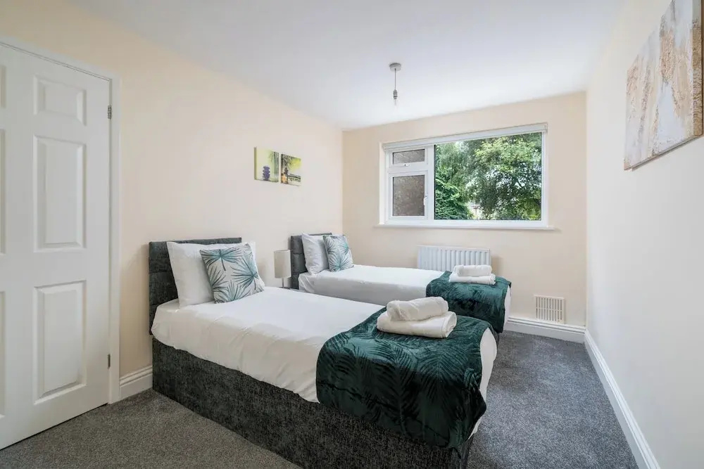 Redhill Retreat - Cozy 2 Bedroom Apartment