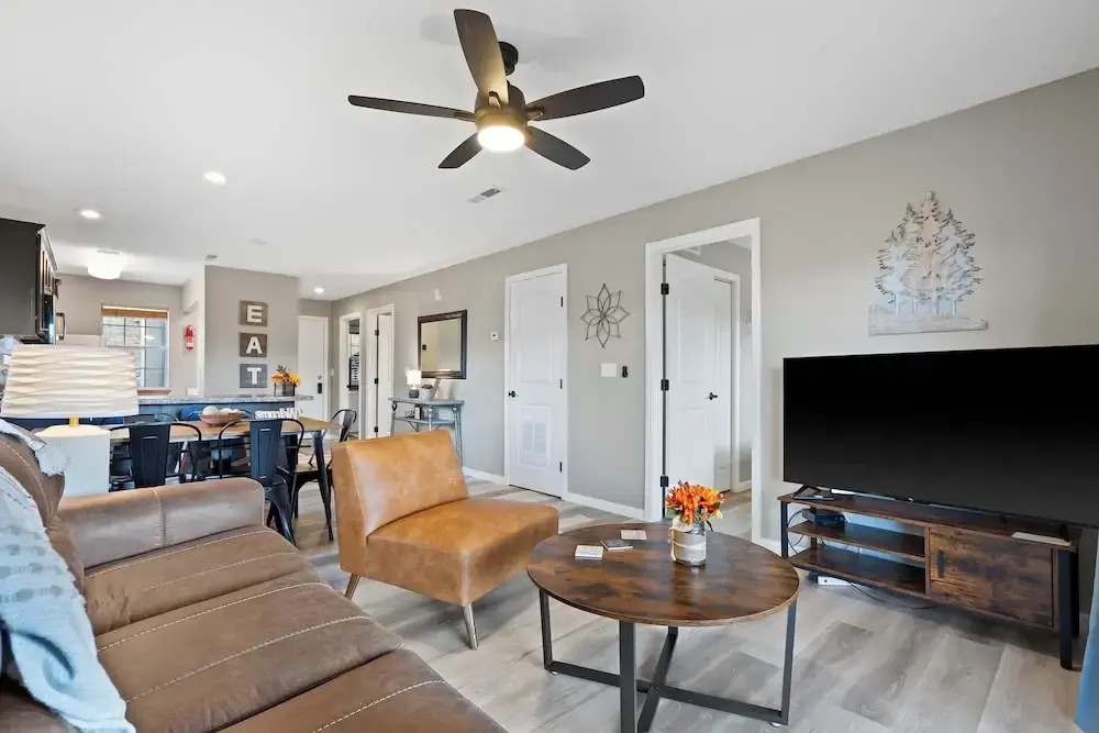 Silver Lake Hideaway Chic 2 Bdr, Dog Friendly!
