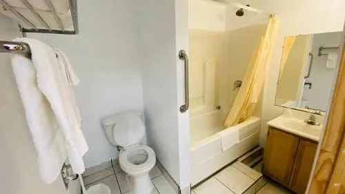Budget Inn & Suites -Rates from 49 Dollars Only Super-Ice Cold,Comfortable Peaceful Rooms- Door-to-Door Lit Parking & Lowest Price plus HBO Max,Spanish TV, Internet free