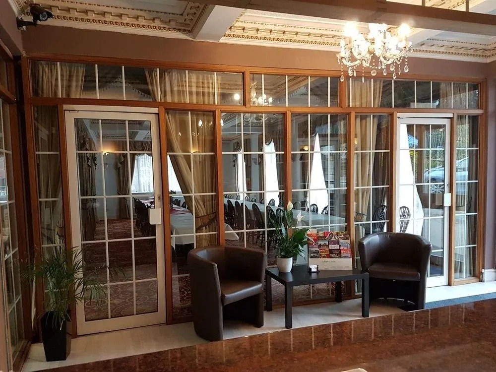White Rose Hotel & Restaurant - Leeds