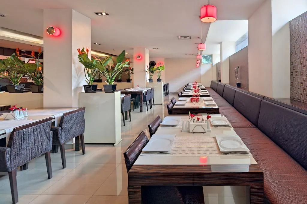 Hotel Cubix