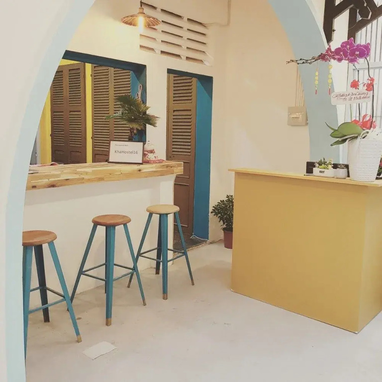 KHA Hostel & Cafe