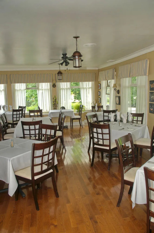 Bluenose Lodge