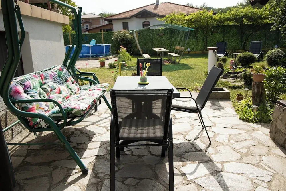 Three Bedroom House With Garden Only 10 km From Veliko Tarnovo
