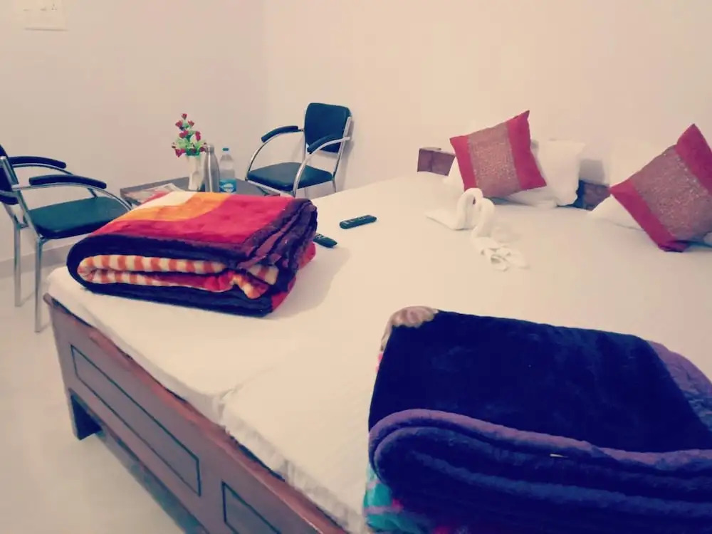 Hotel Anand LOK