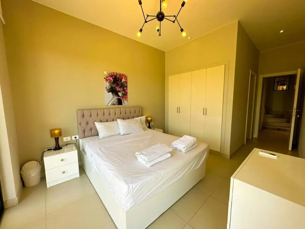 Luxury 3 bedrooms town house