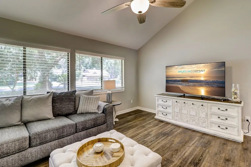 1 West Garrison