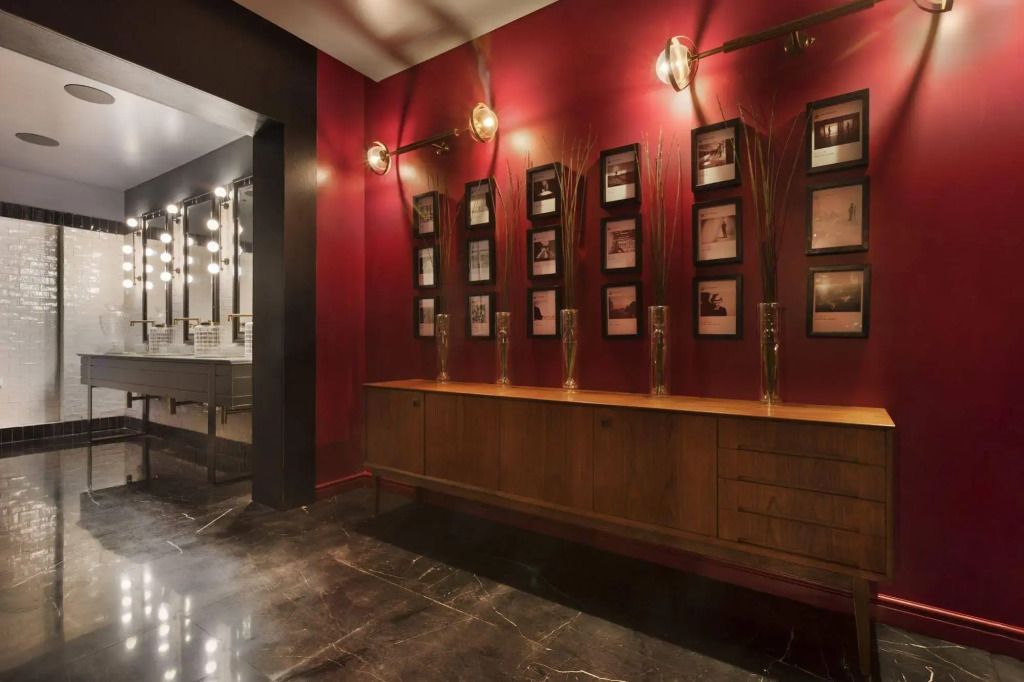 Publica Isrotel, Autograph Collection