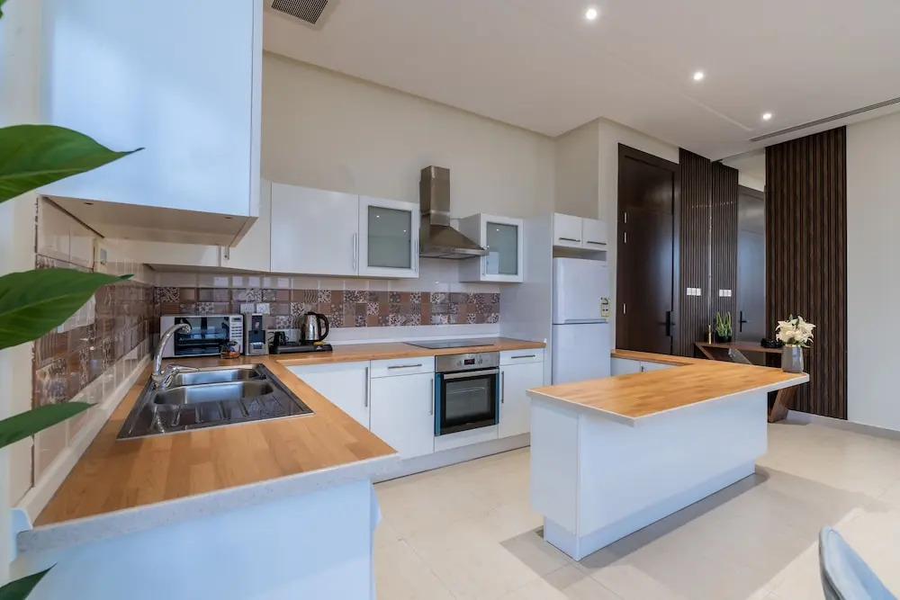 Tura Residence