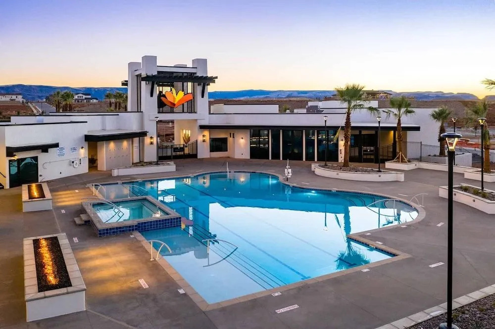 Lux Azul townhouse