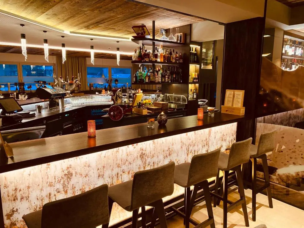 Hotel CENTRAL Bar & Restaurant