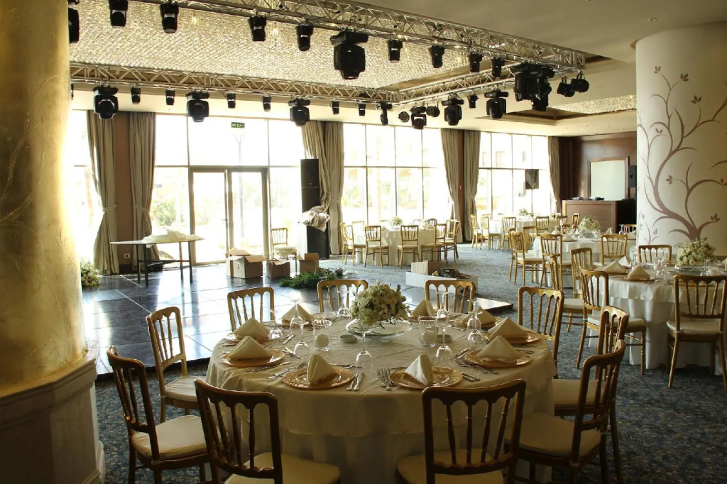 Jiyeh Marina Resort Hotel & Chalets