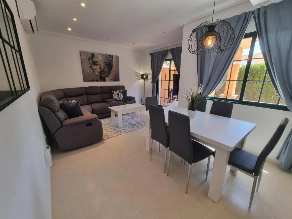 4 Bedroom Modern Villa Private Pool Campoamor 800m from Beach