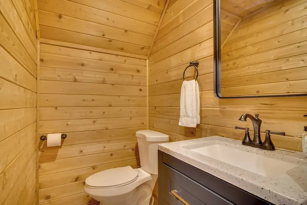 5 Mi to Smoky Mtn Natl Park: Hot Tub Haven!