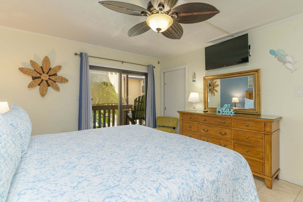 Tiki 227 - Gorgeous 1br Condo Overlooking The Pool 1 Bedroom Condo