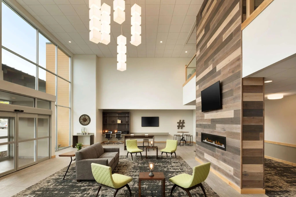 Best Western Plus Peppertree Nampa Civic Center Inn
