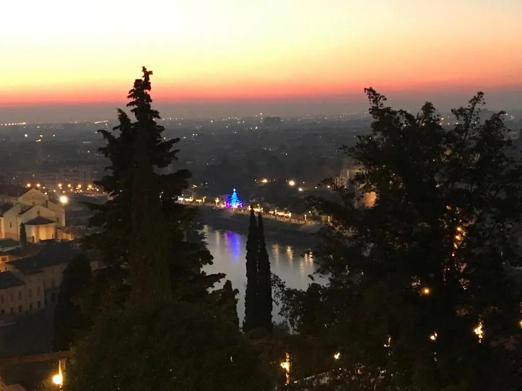 Ai Giardini Rooms -vicino Ospedale Borgo Trento e centro storico