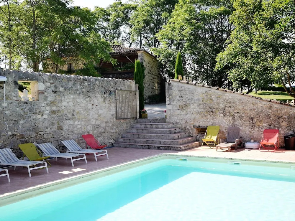 Cozy House in Lot with Pool and Terrace