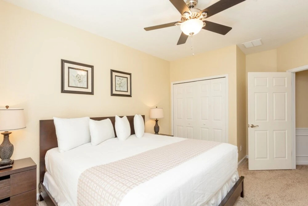 Vista Cay - 8001 Coolbreeze Dr #118