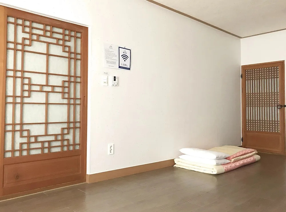 Pretty Hanok House