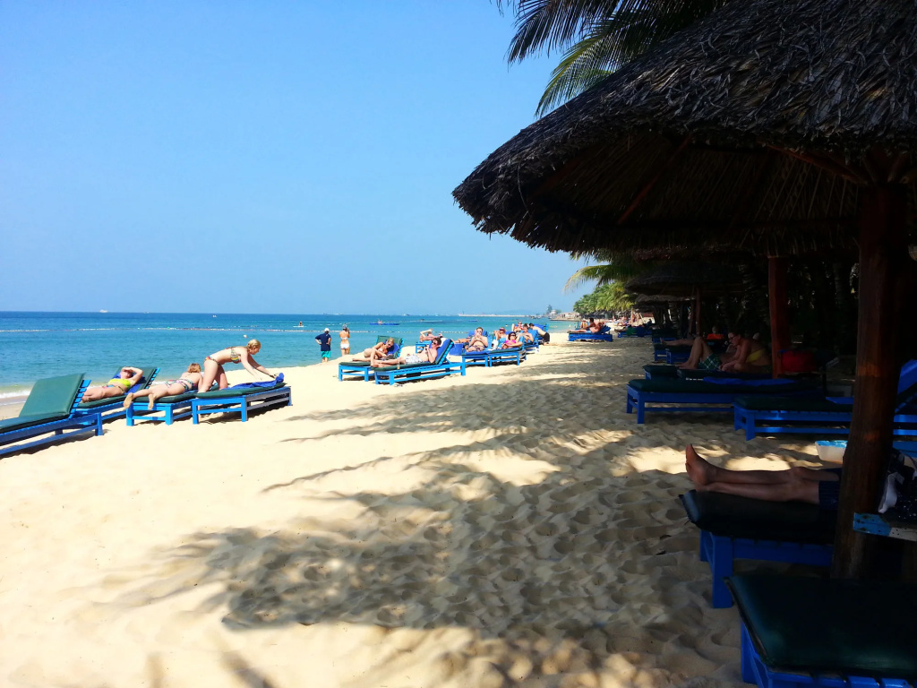 LAzure Resort and Spa