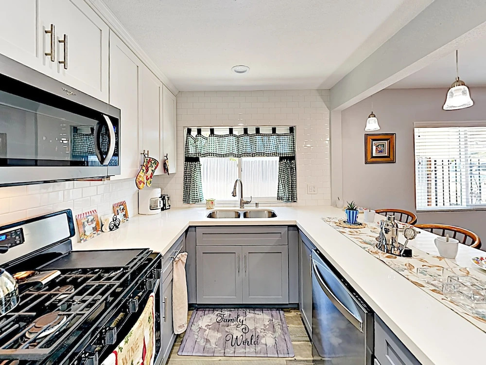 New Listing! Oceanside Getaway W/ Pacific Views 5 Bedroom Home