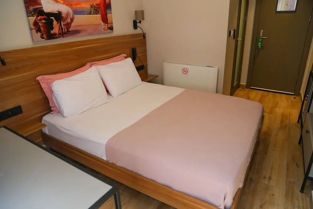Şenyıldız Hotel