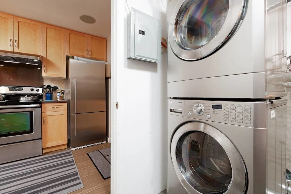 Private and Cozy Home in Kerrisdale