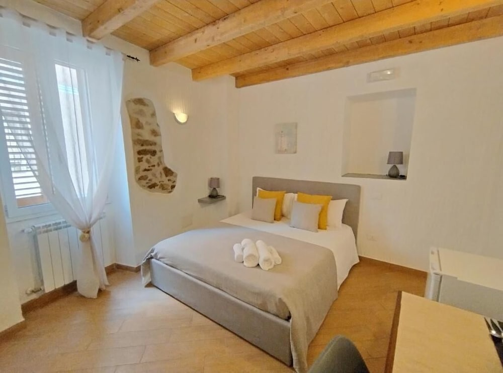 Holmann Suite & Rooms